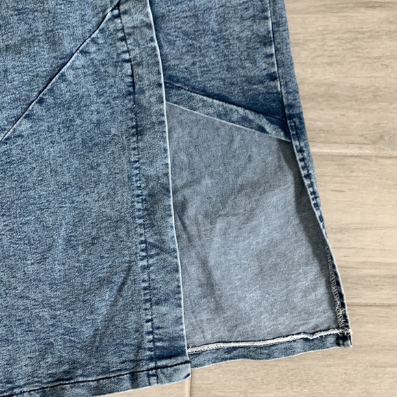 Denim acid washed split pencil blue jean skirt, stretchy and comfy / Size S - Picture 11 of 17